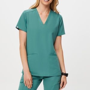 NWT Figs Casma size Med: 3 pocket scrub top with peace sign pride embroidery
